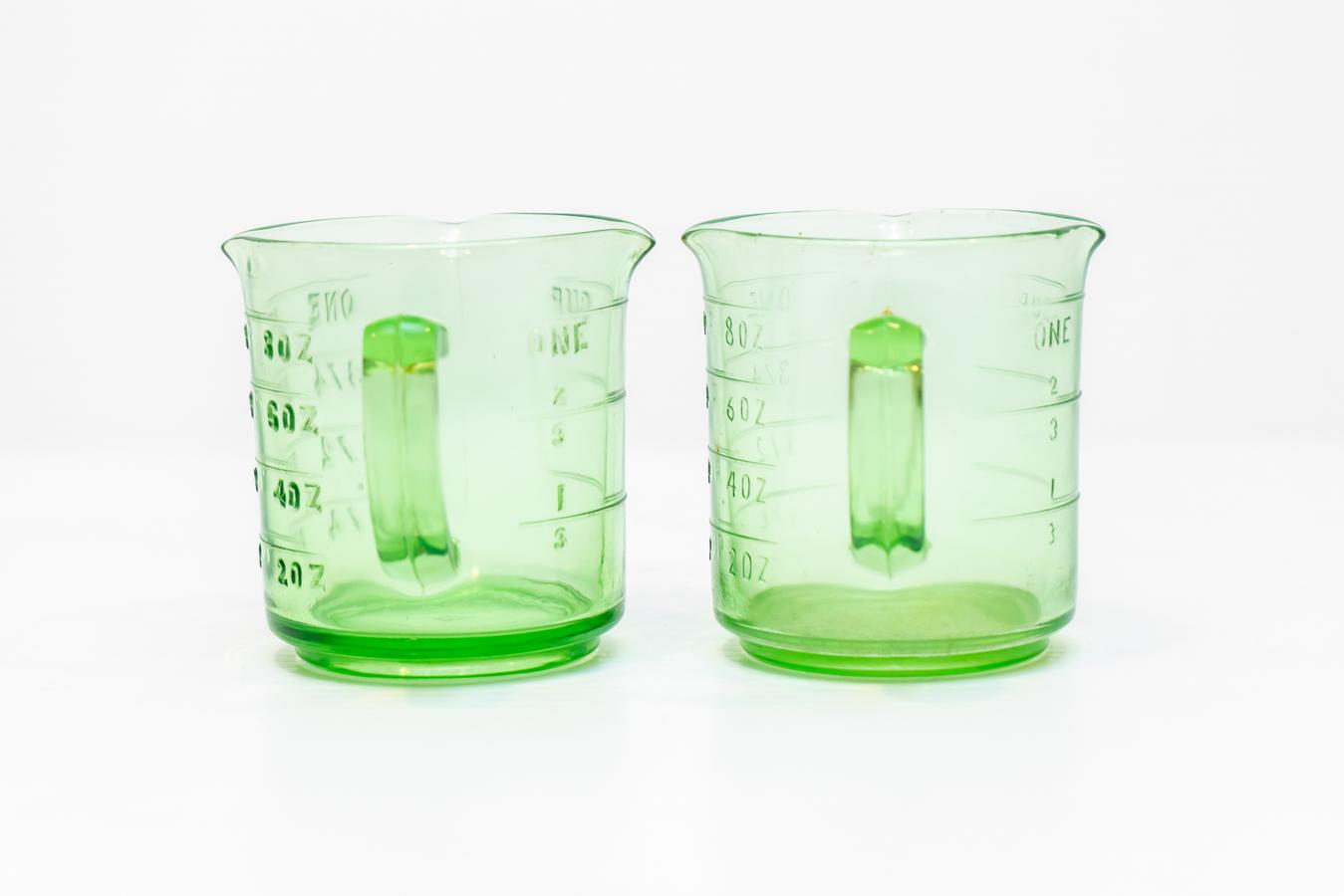 Dark Green Glass Measuring Cup, Unmarked 1 Cup Measure 