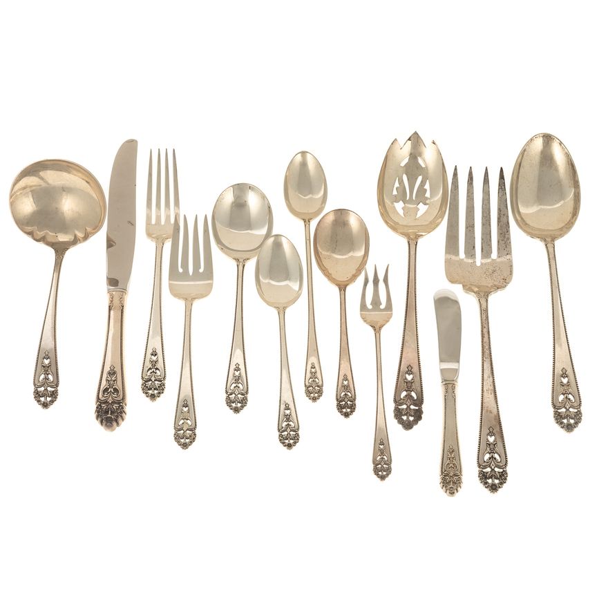 International Sterling "Queen's Lace" Flatware Service