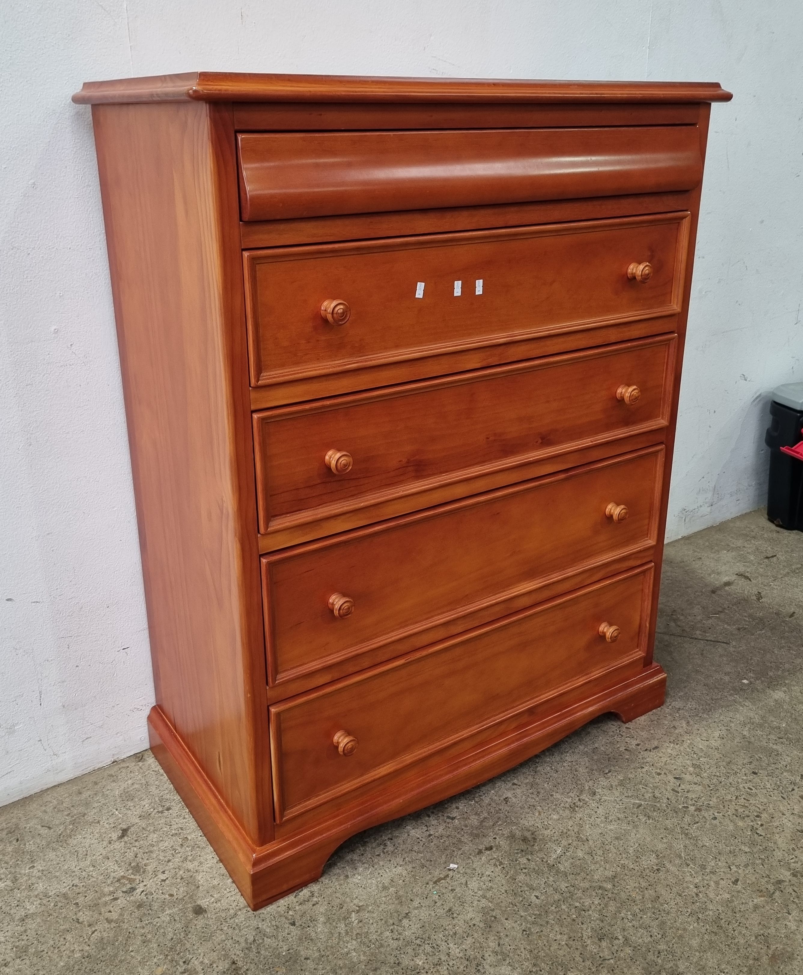 2202 · A PINE CHEST OF DRAWERS