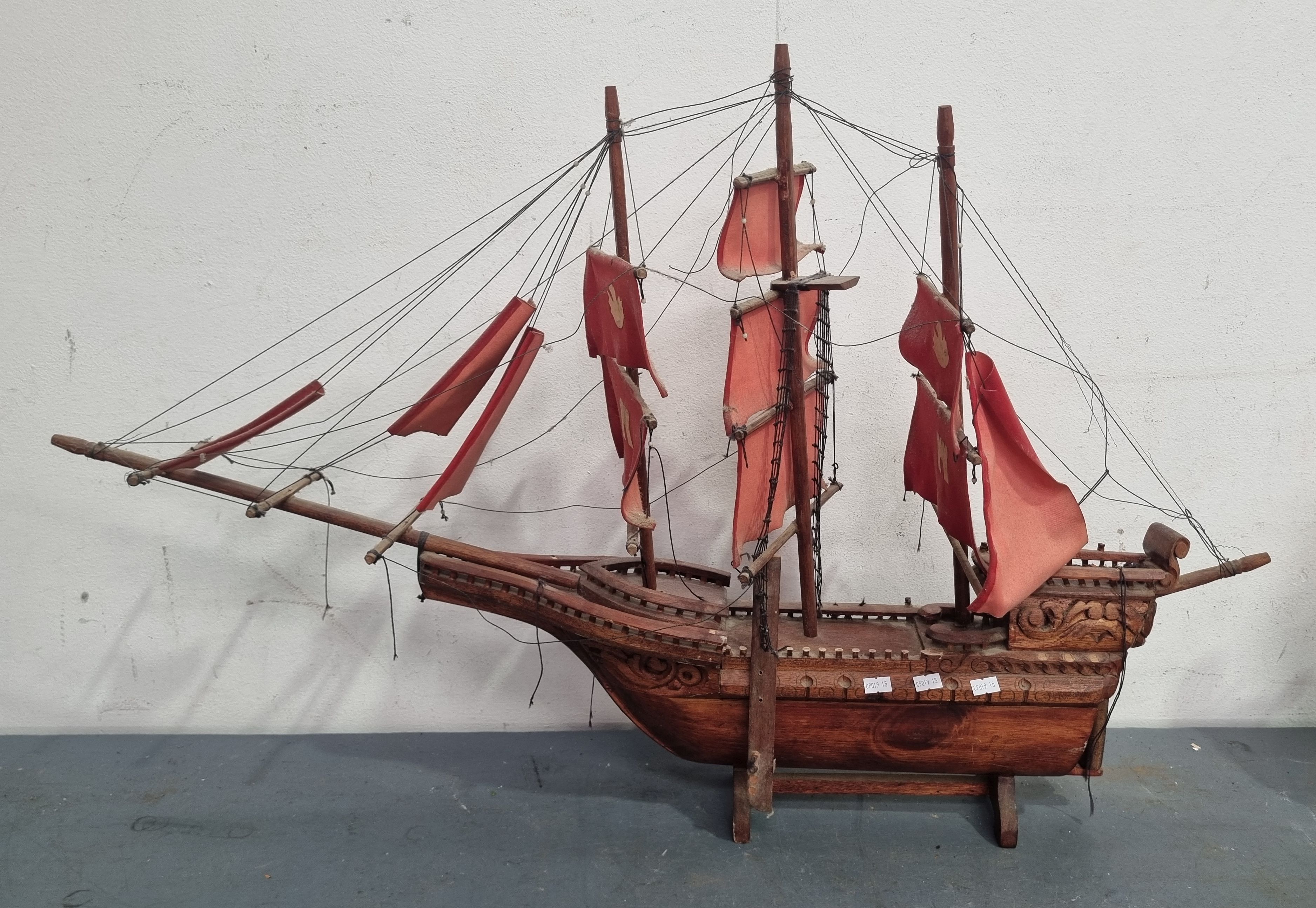 1285 · A TIMBER BOAT