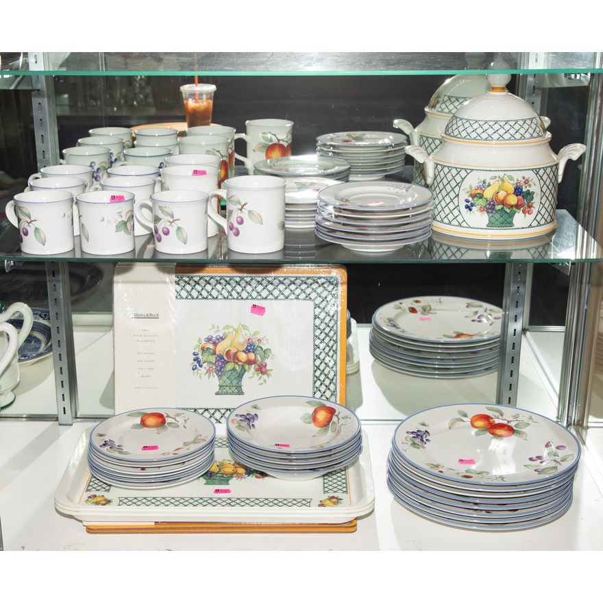 Savoir Vivre Dinnerware
