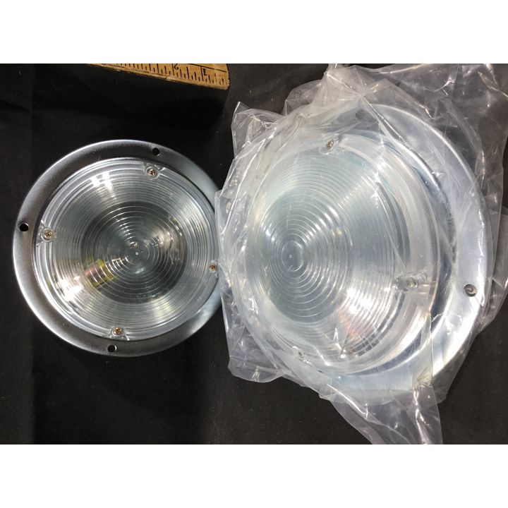 BUYING (2) Barqman 6" 12Volt Bumb Clear Lights