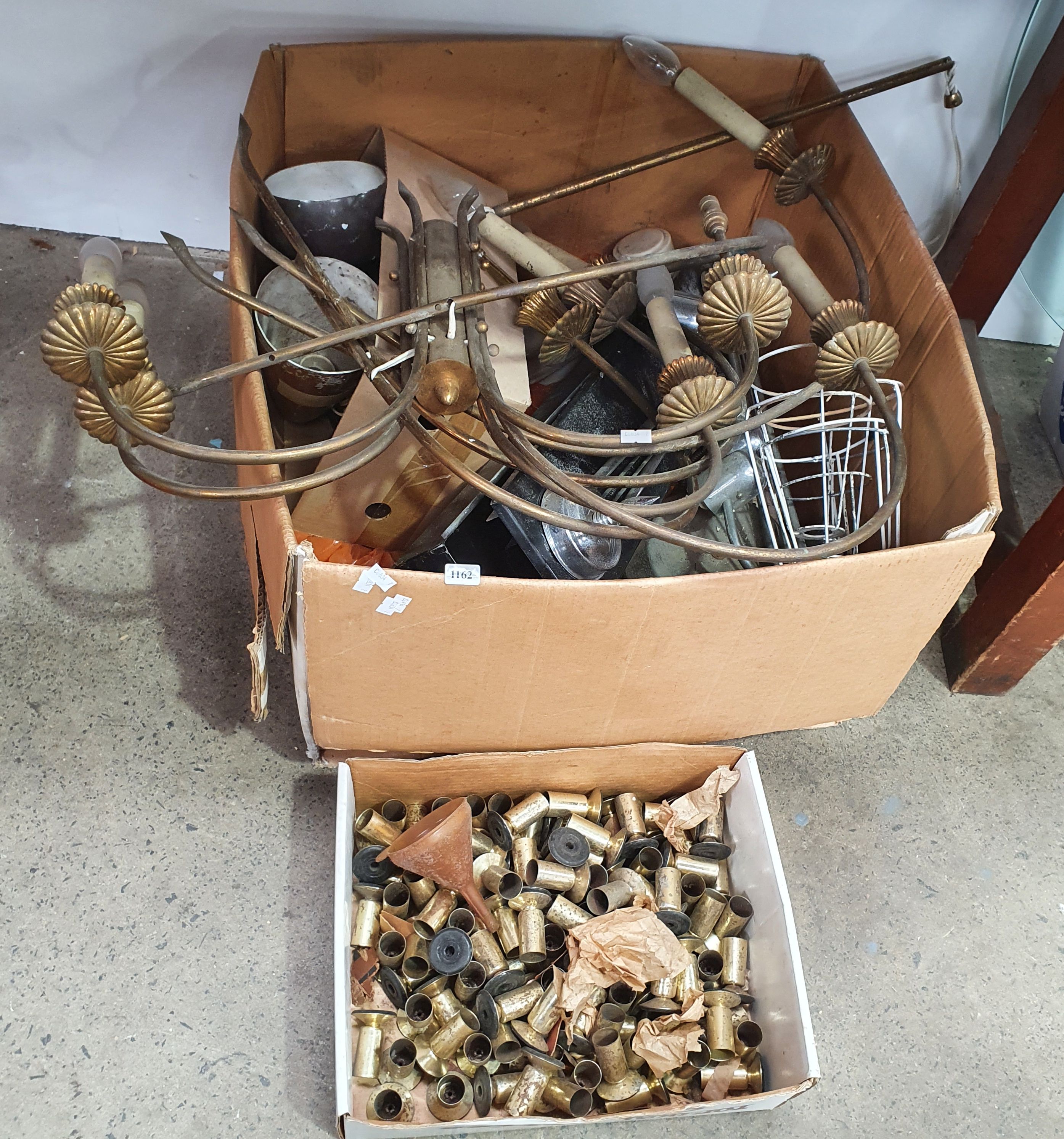 1162 · A JOB LOT OF METALWARE