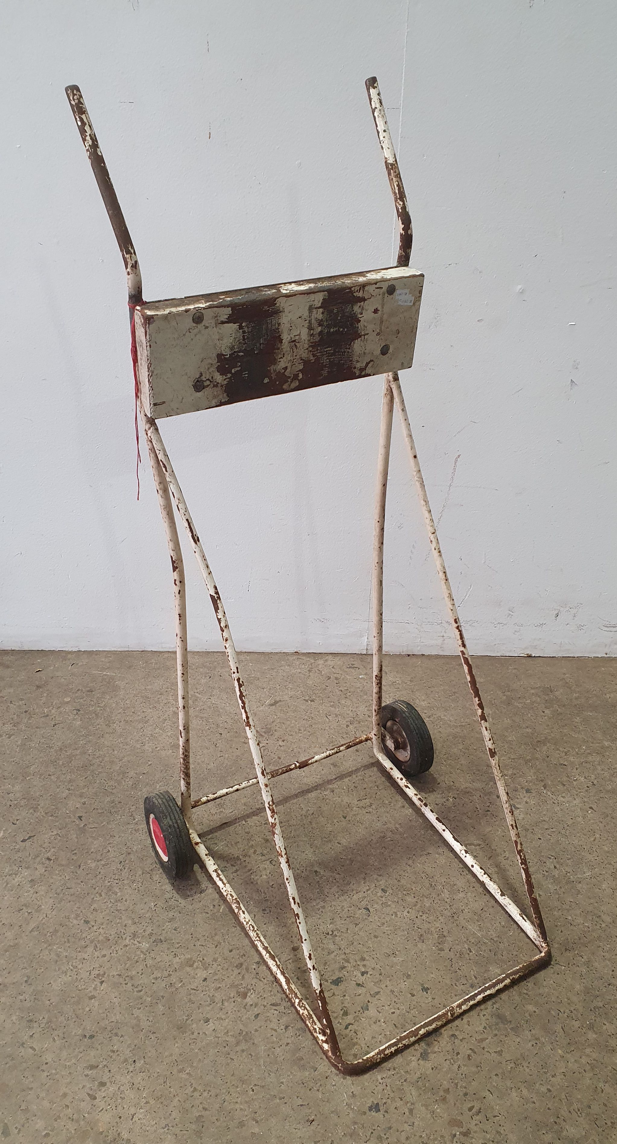 1054 · A RUSTIC TROLLEY