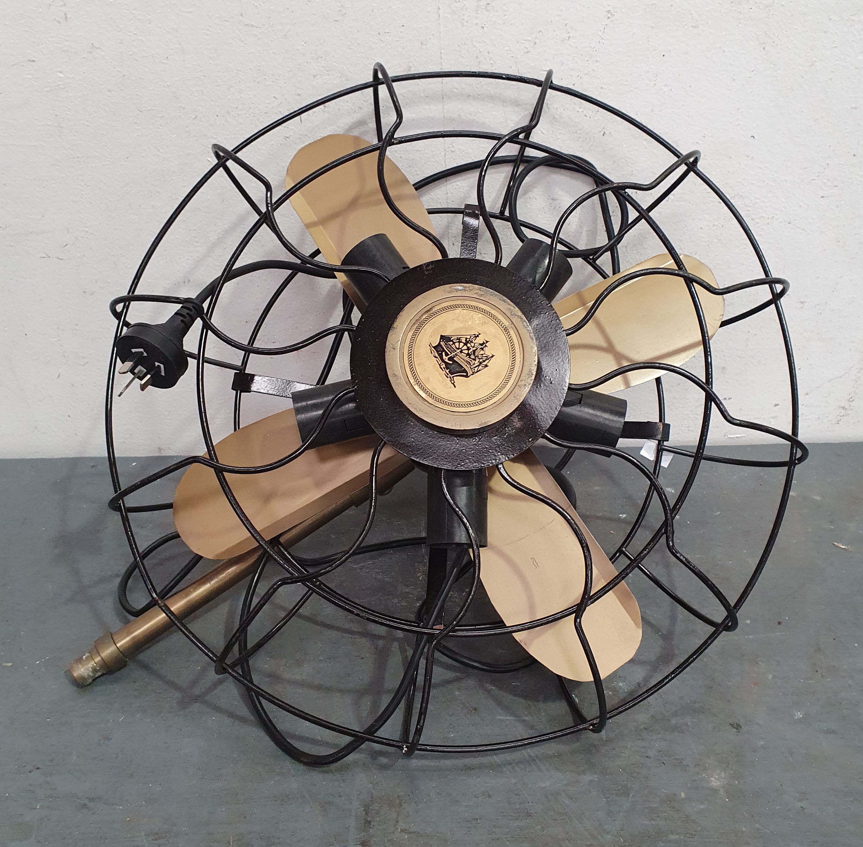 1243 · A TABLE FAN