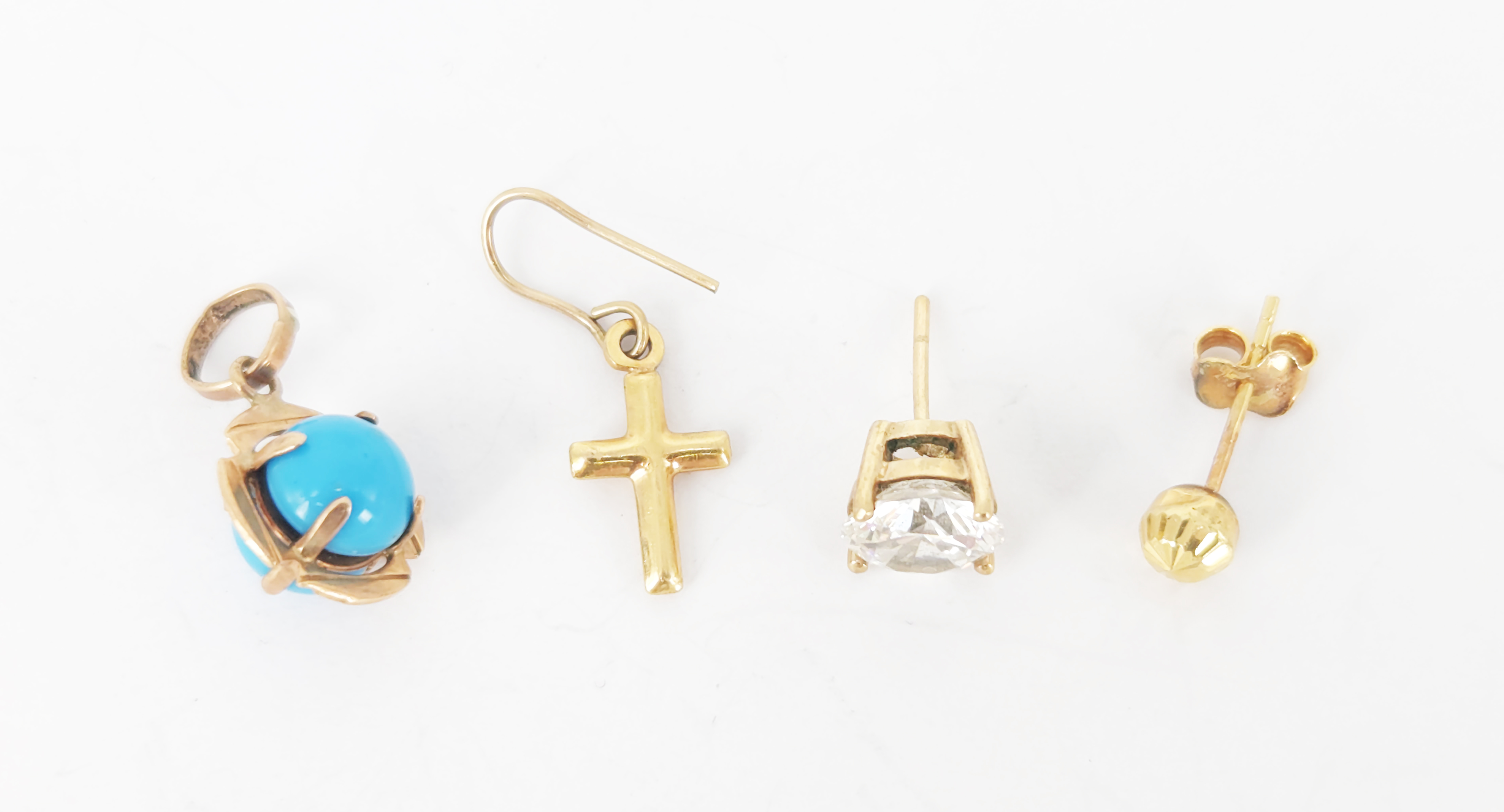 370 · FOUR 9ct GOLD ITEMS