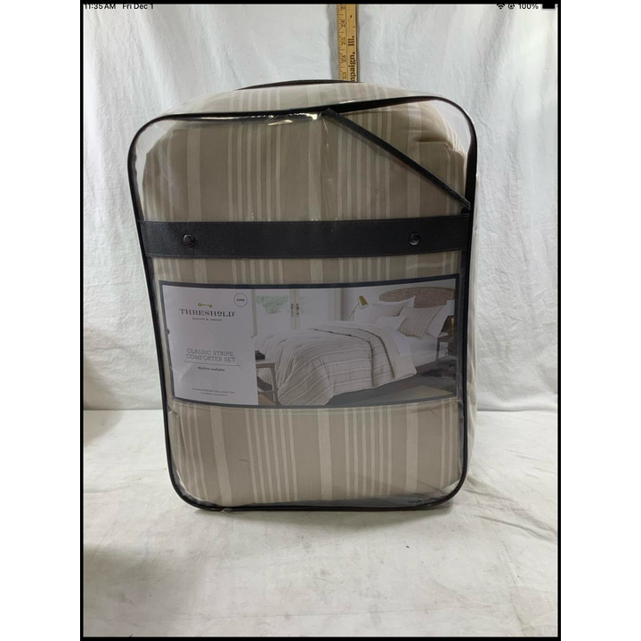 Threshold Classic Stripe Comforter Set Size King Plus 2 Shams