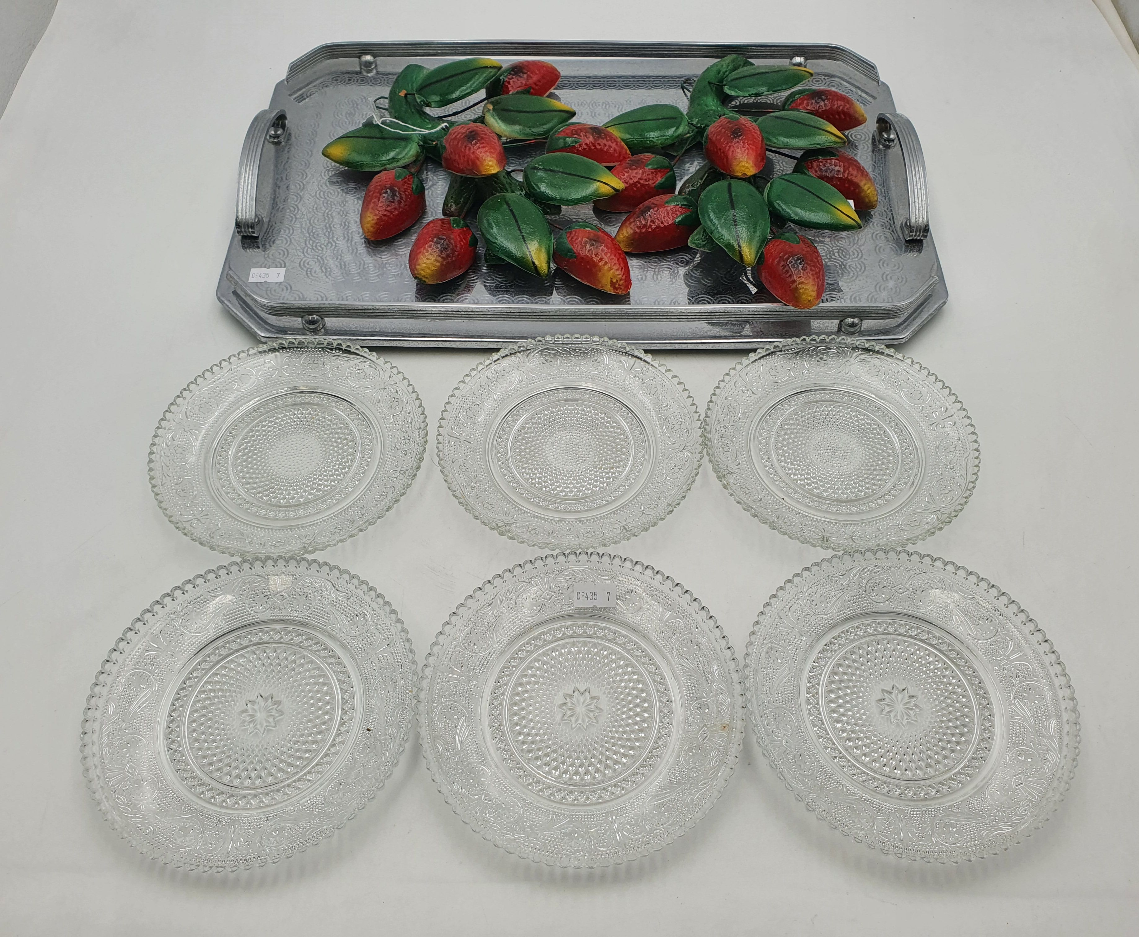 67 · A GROUP OF MID-CENTURY ITEMS