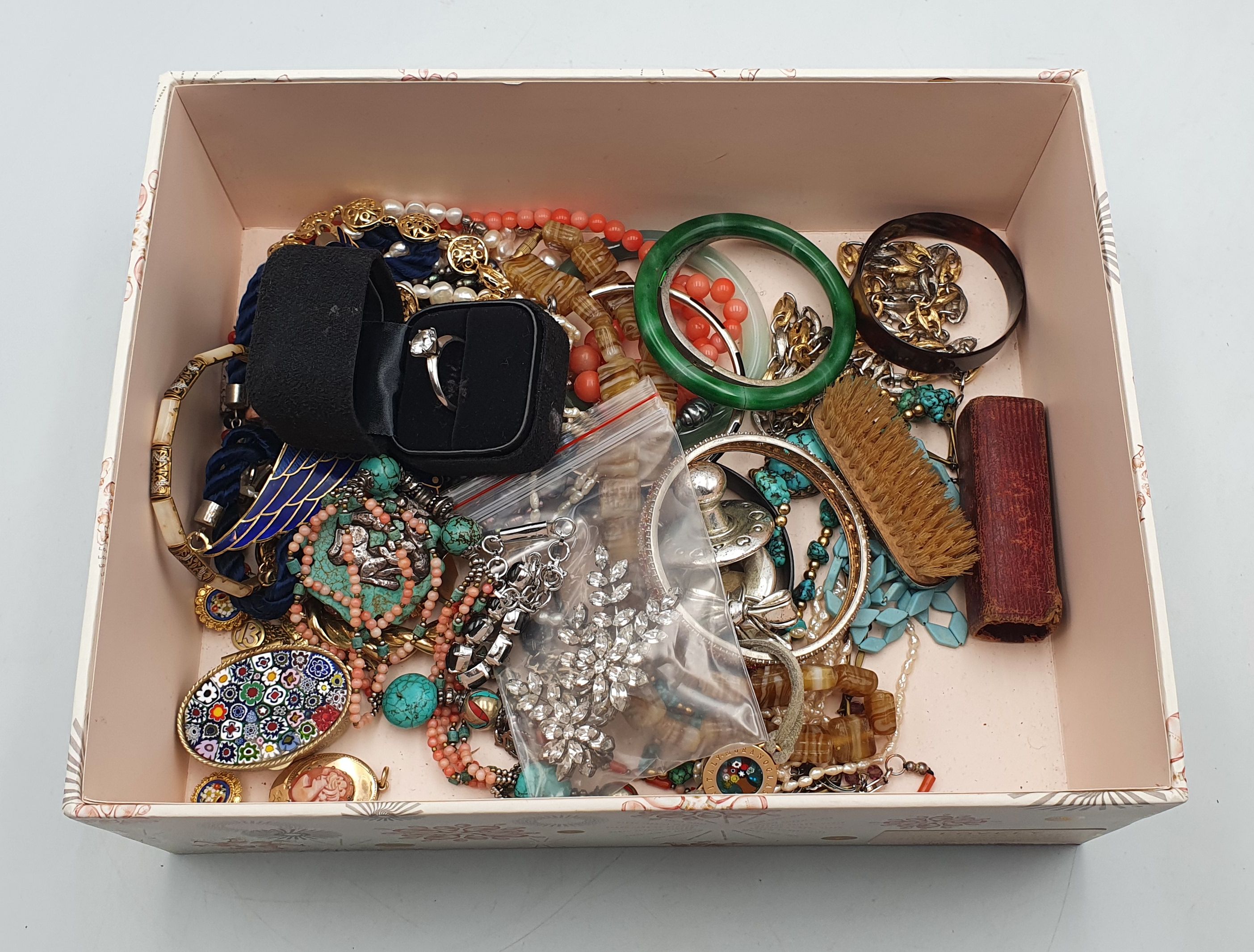 A BOX OF INTERESTING JEWELLERY ITEMS AND OTHERS