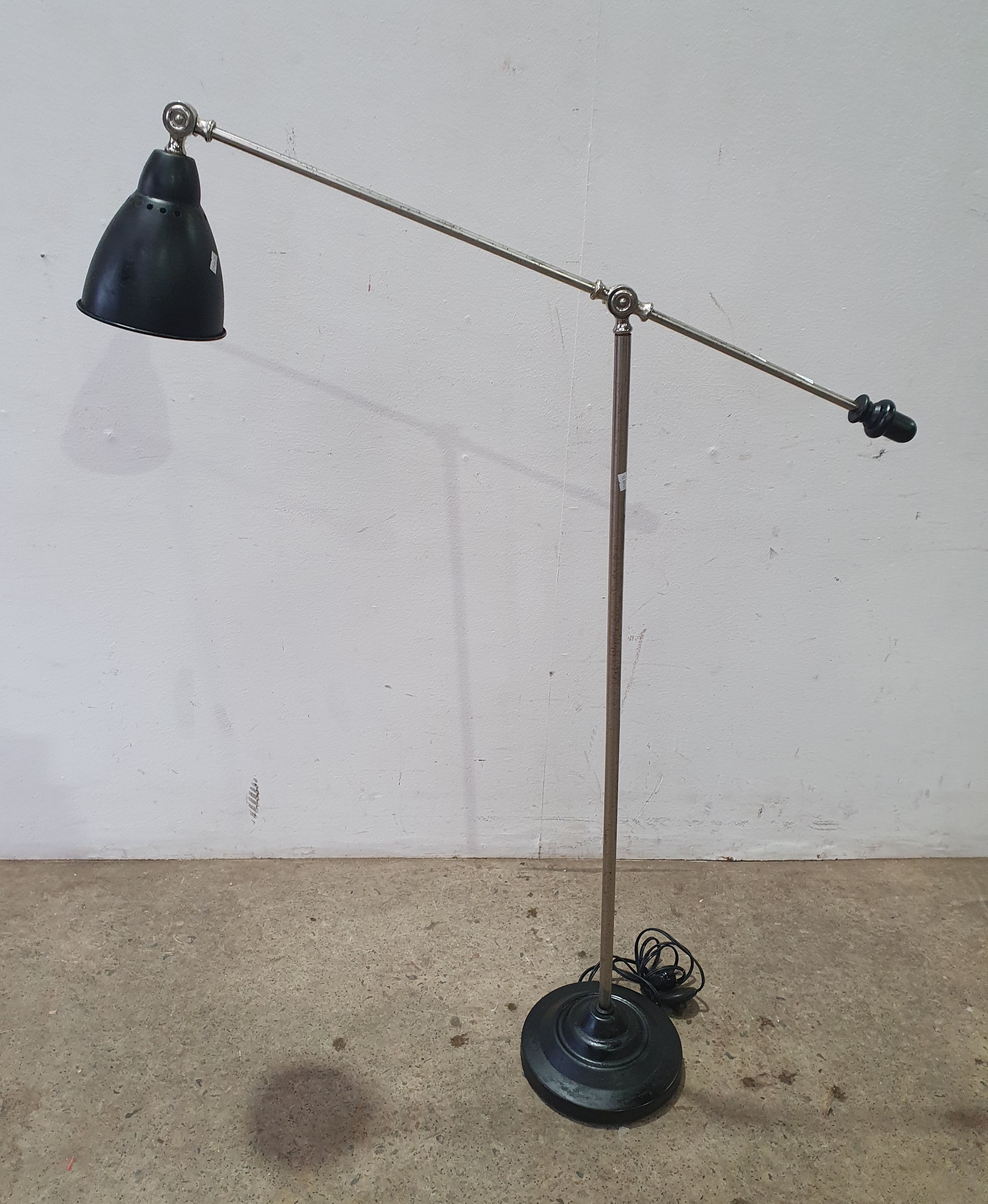 A VINTAGE FLOOR LAMP