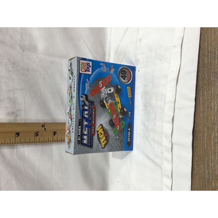 Totally Cool Toys 49pc Metal DIY Colorful Racecar