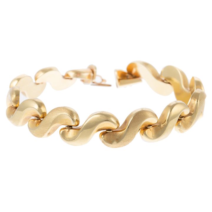 An Italian "S" Link Bracelet in 14K