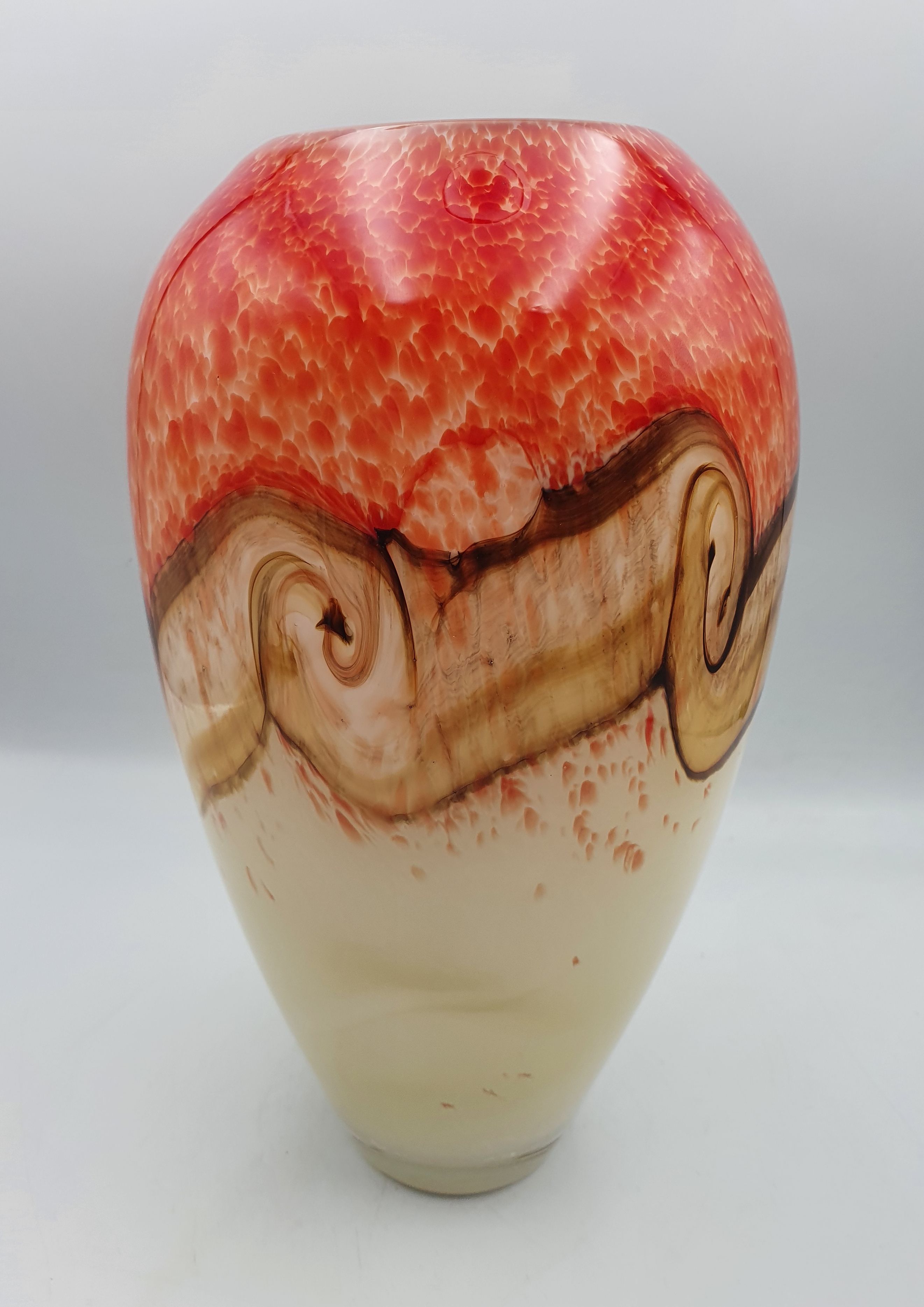 101 · A RIKARO (ITALY) ART GLASS VASE