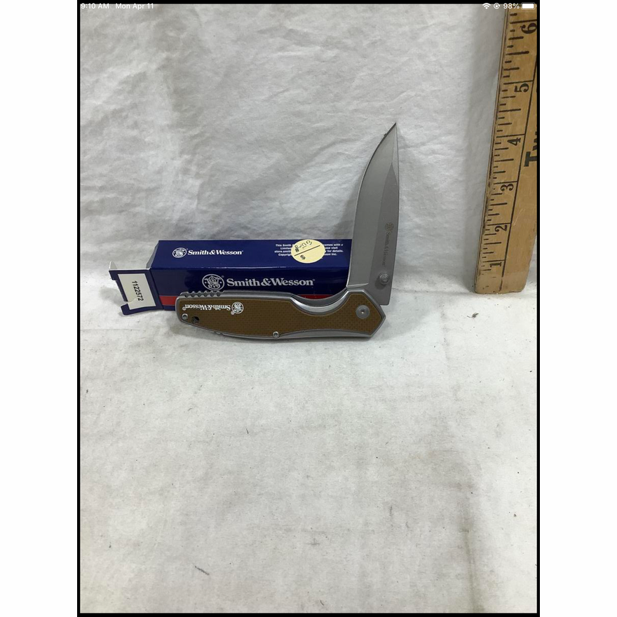 American Outdoor Smith & Wesson Professional Quality Tool Spring Assist Knife w/Brown Handle