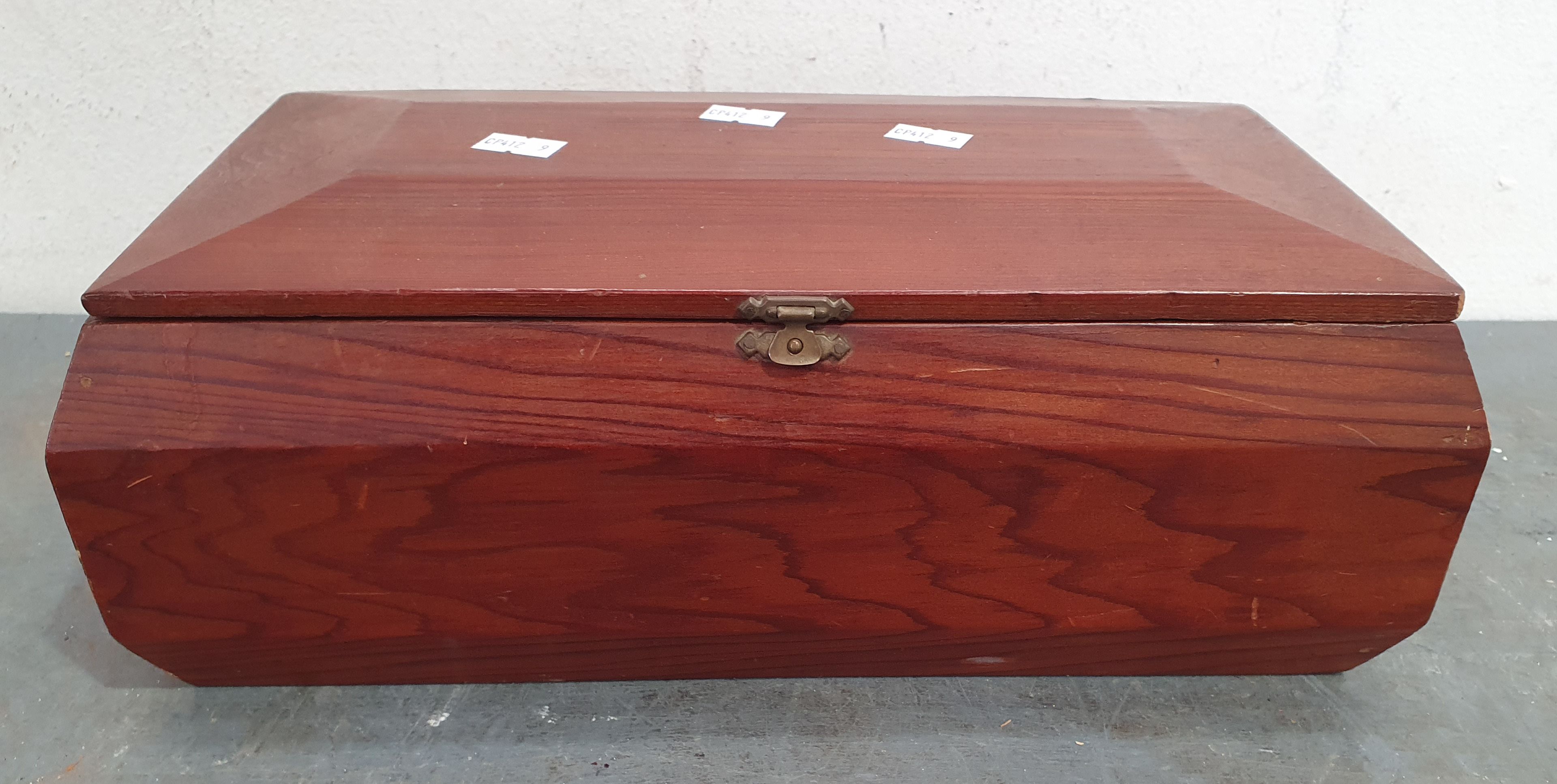 1248 · A TIMBER JEWELLERY BOX