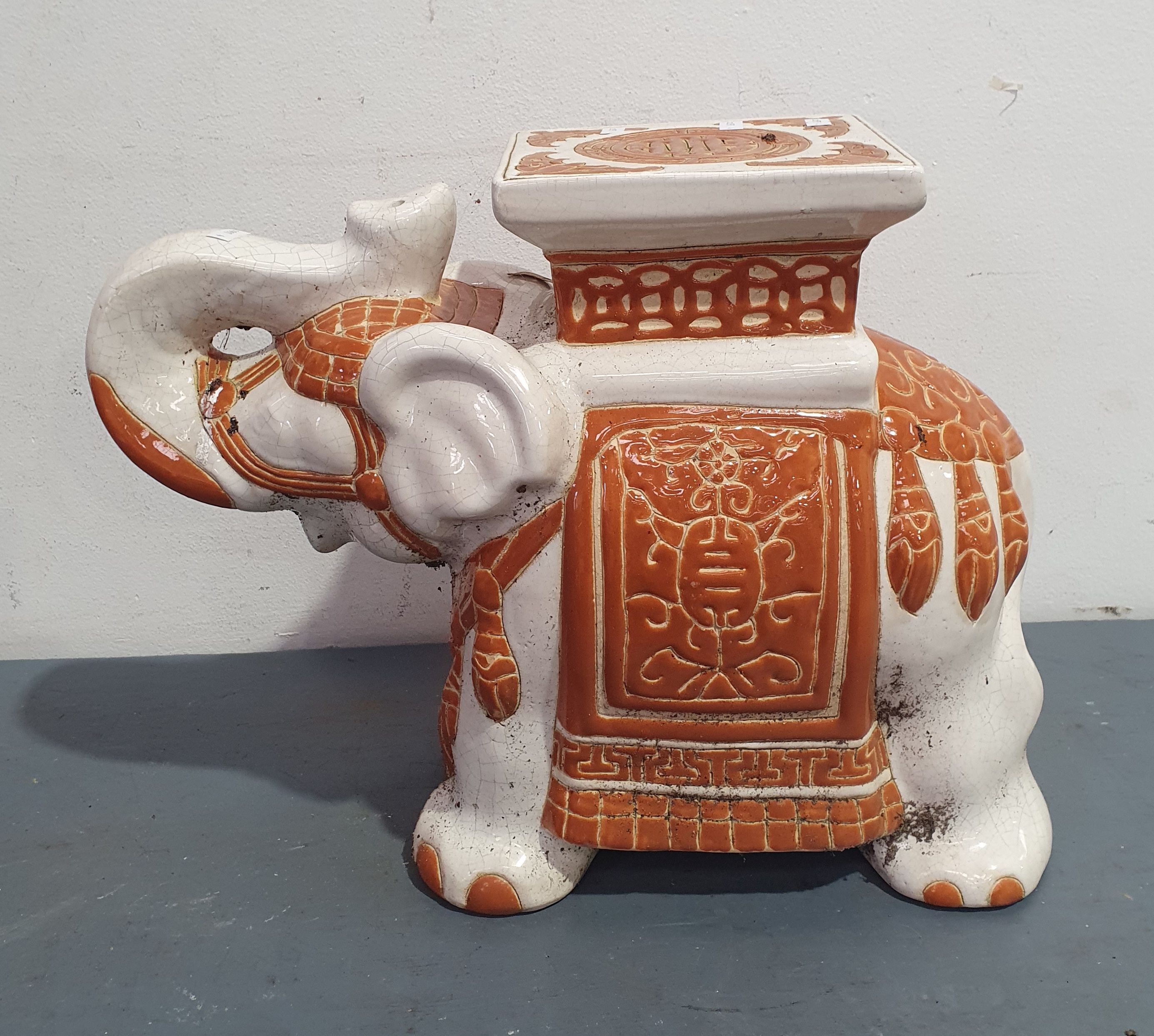 1176 · A GLAZED ELEPHANT