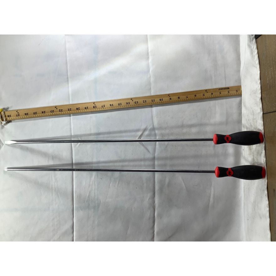 Performance Tool 2pc Screwdrivers Flat Head & Phillips