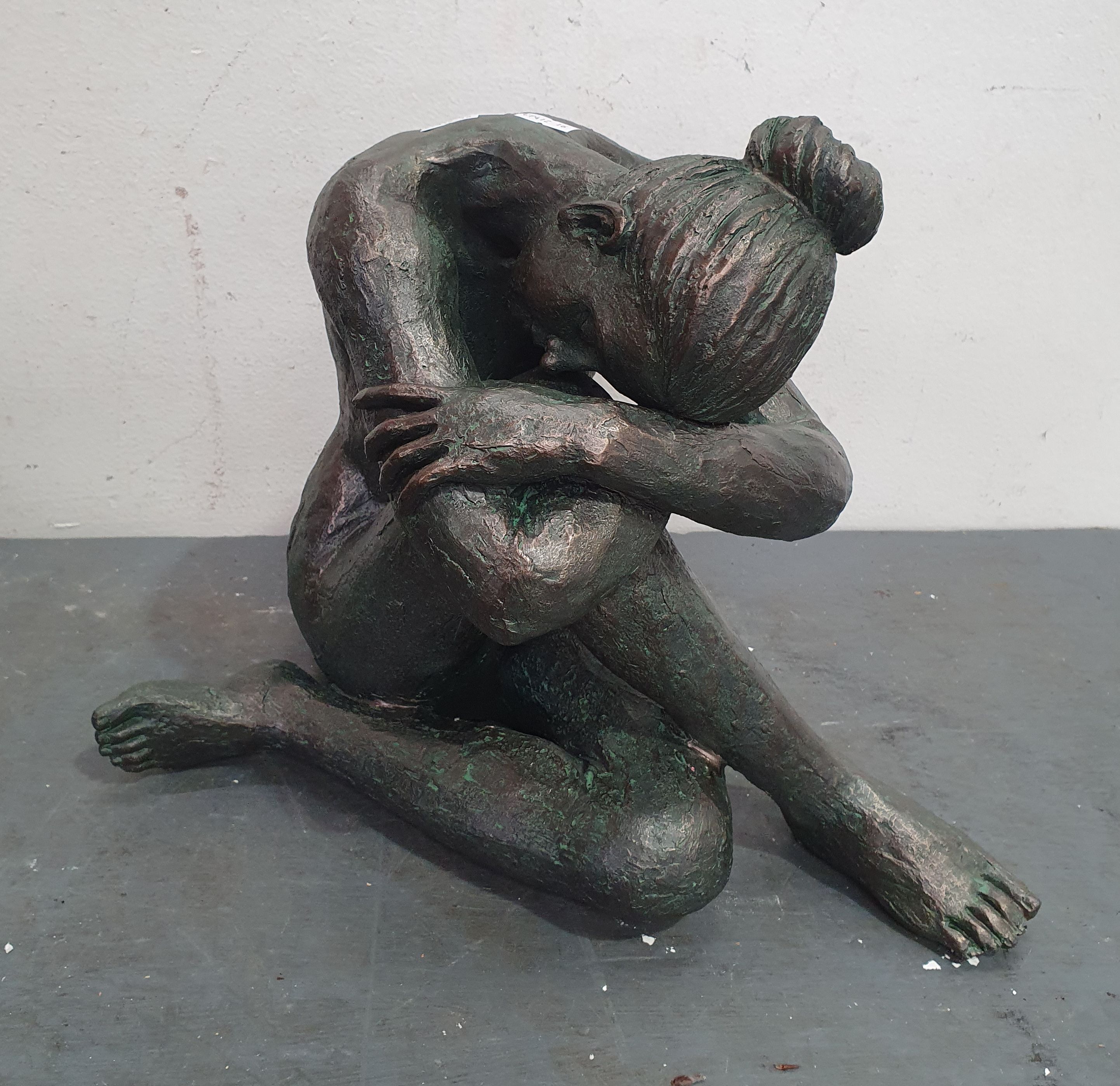 1326 · A RESIN BALLERINA STATUE