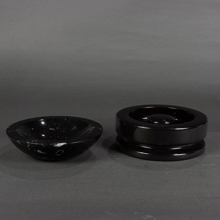 An Angelo Mangiarotti for Knoll marble ashtray