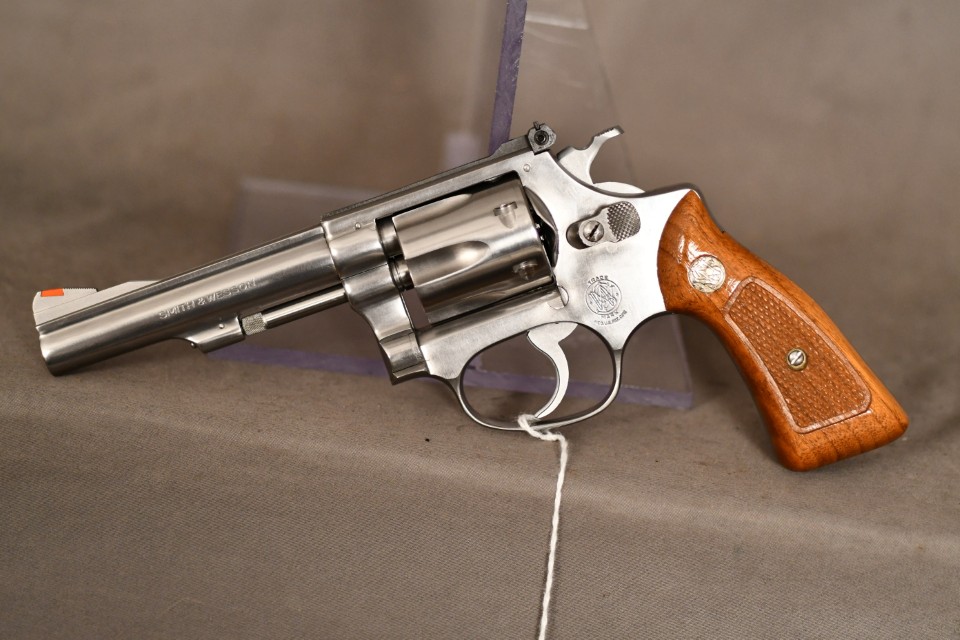 Smith & Wesson 63, .22 LR cal. revolver, Stainless, 4