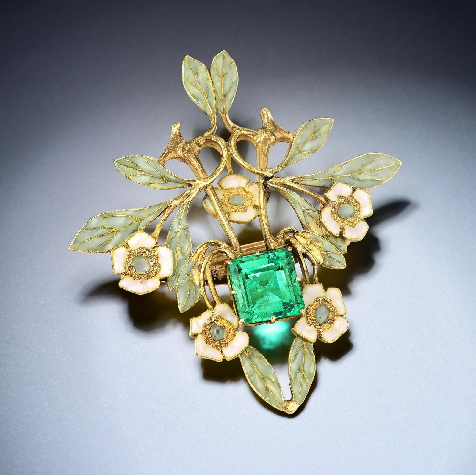 matchmaker morgenmad vene Art Nouveau Rene Lalique Emerald Pin | Fortuna Fine Jewelry Auctions and  Appraisers
