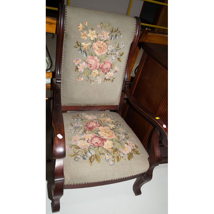 Classical Style Arm Chair