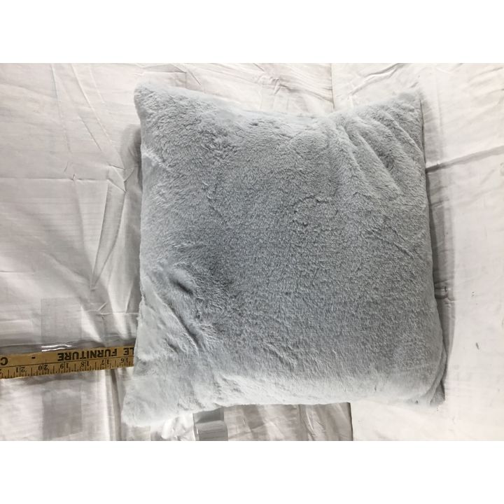 Mainstays Gray Plush Throw Pillow 16" x 16"