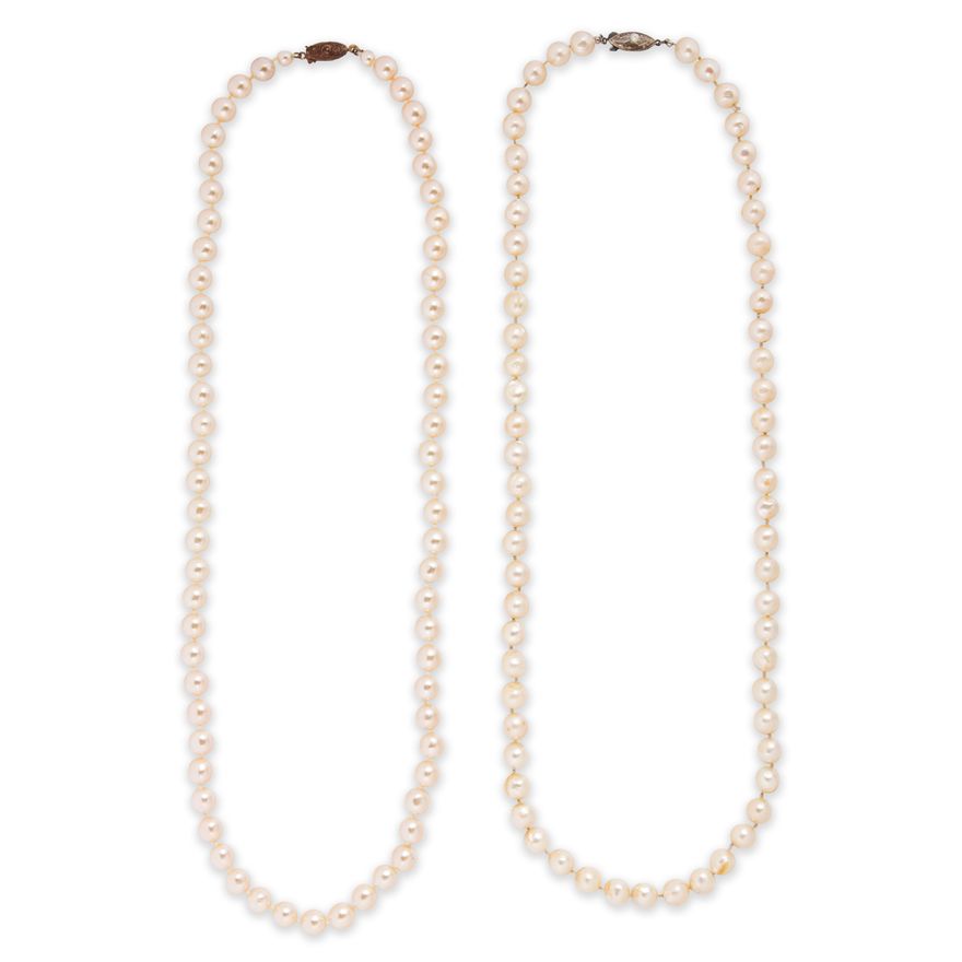 A pearl and sterling silver necklace