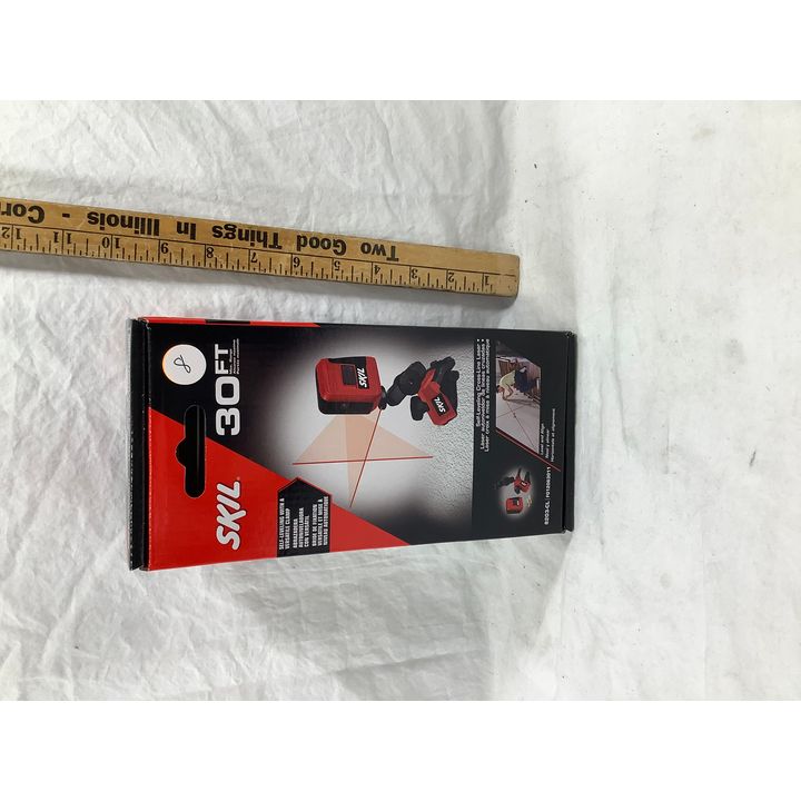 Skil 30ft Self Leveling Cross-Line  w/A Versatile Clamp