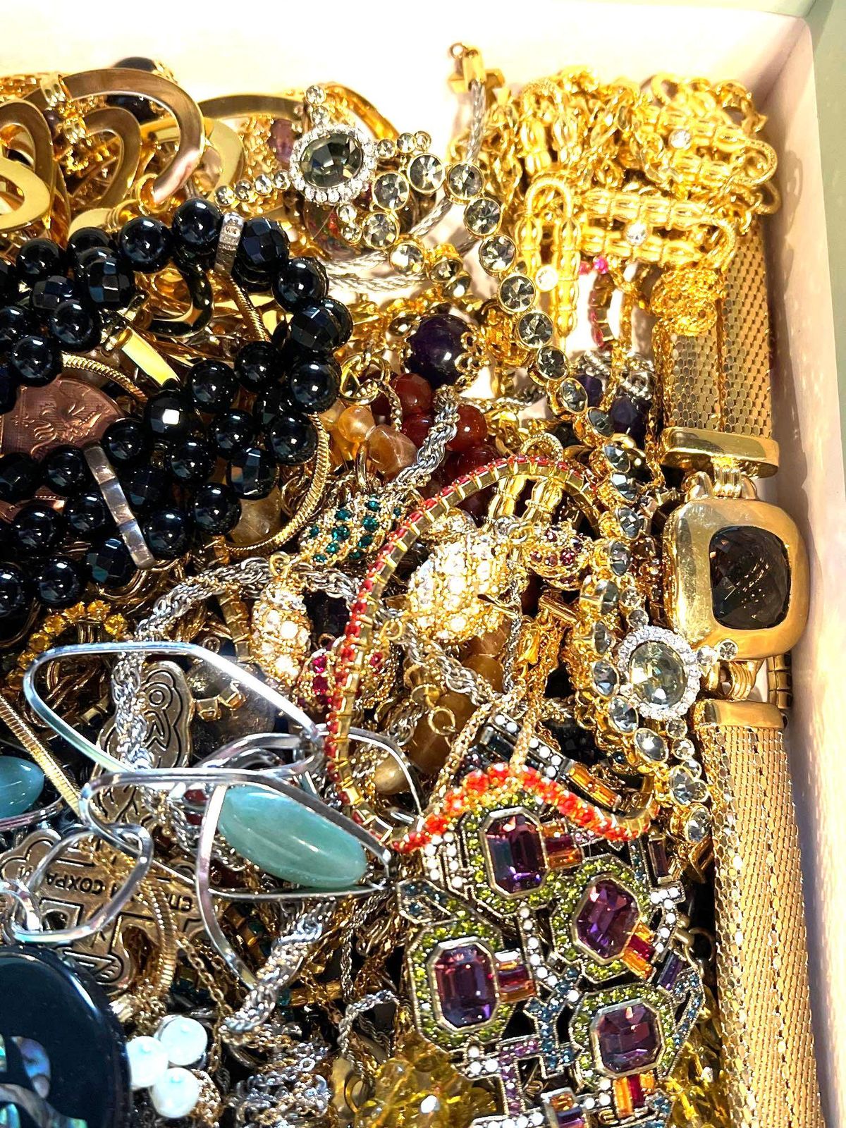 Box Lot of Nice Costume Jewelry Back Mountain Auctions