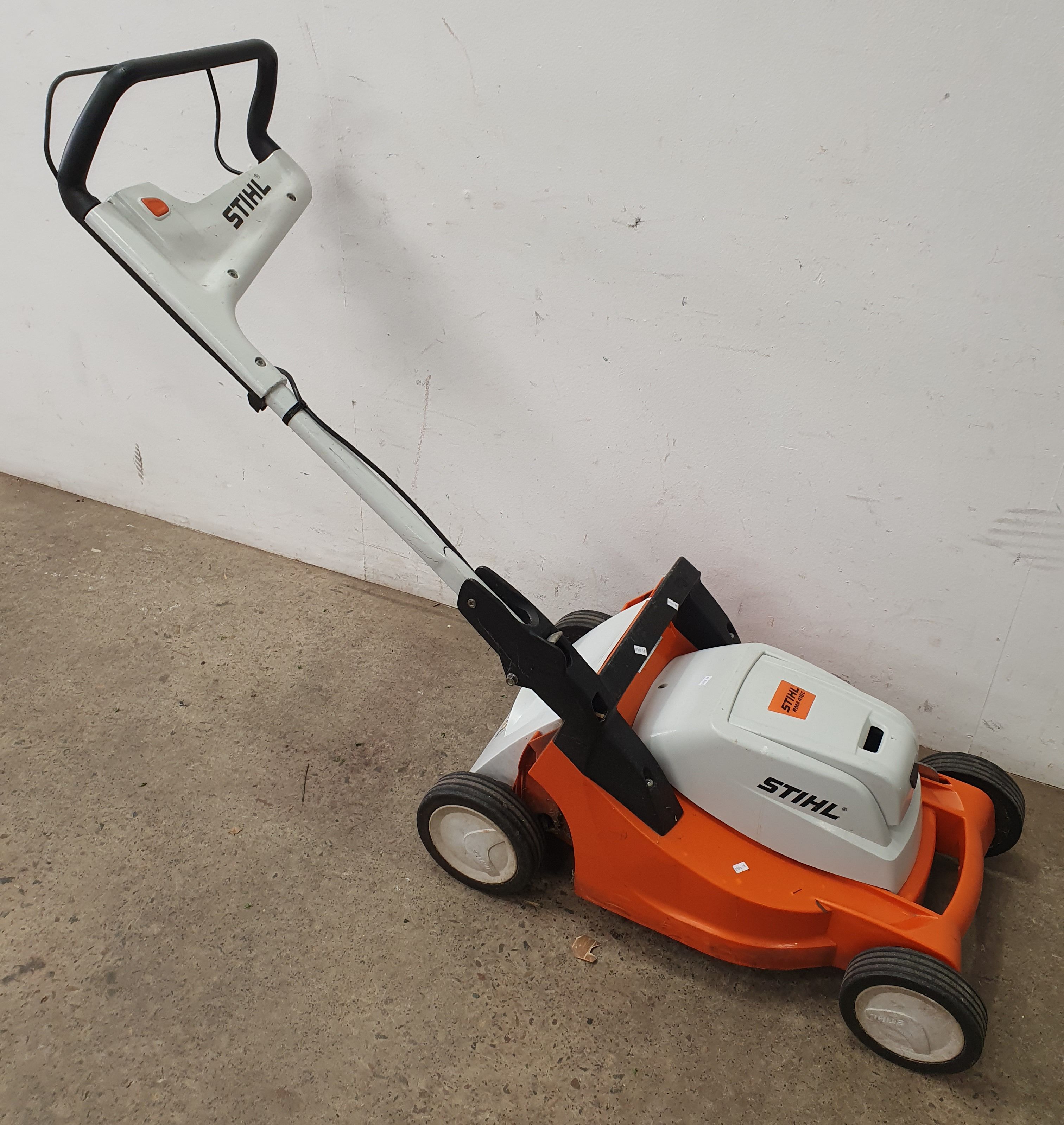 1040 · A STIHL RMA 410C LAWN MOWER