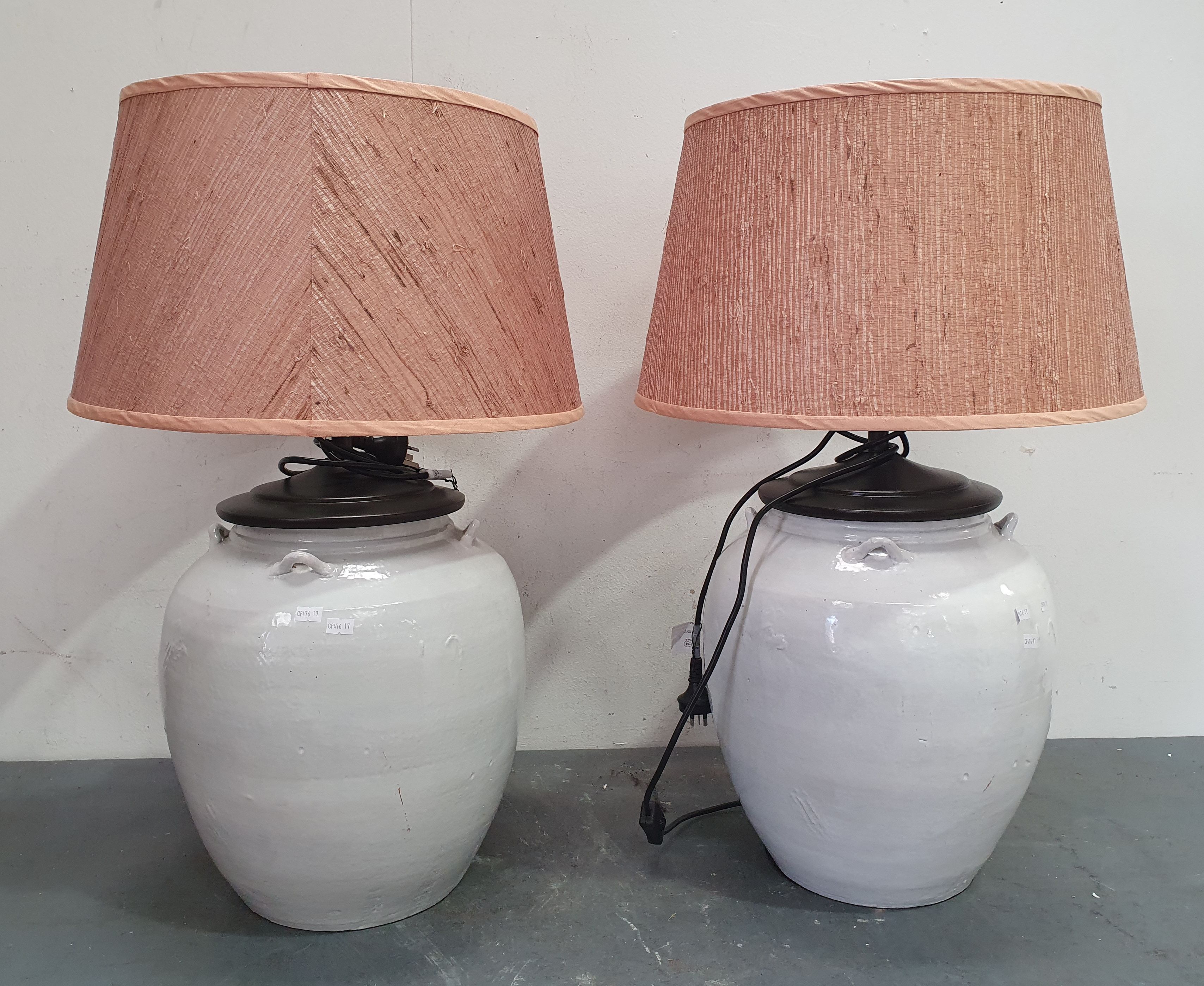 2213 · A PAIR OF SUBSTANTIAL WHITE CERAMIC TABLE LAMPS