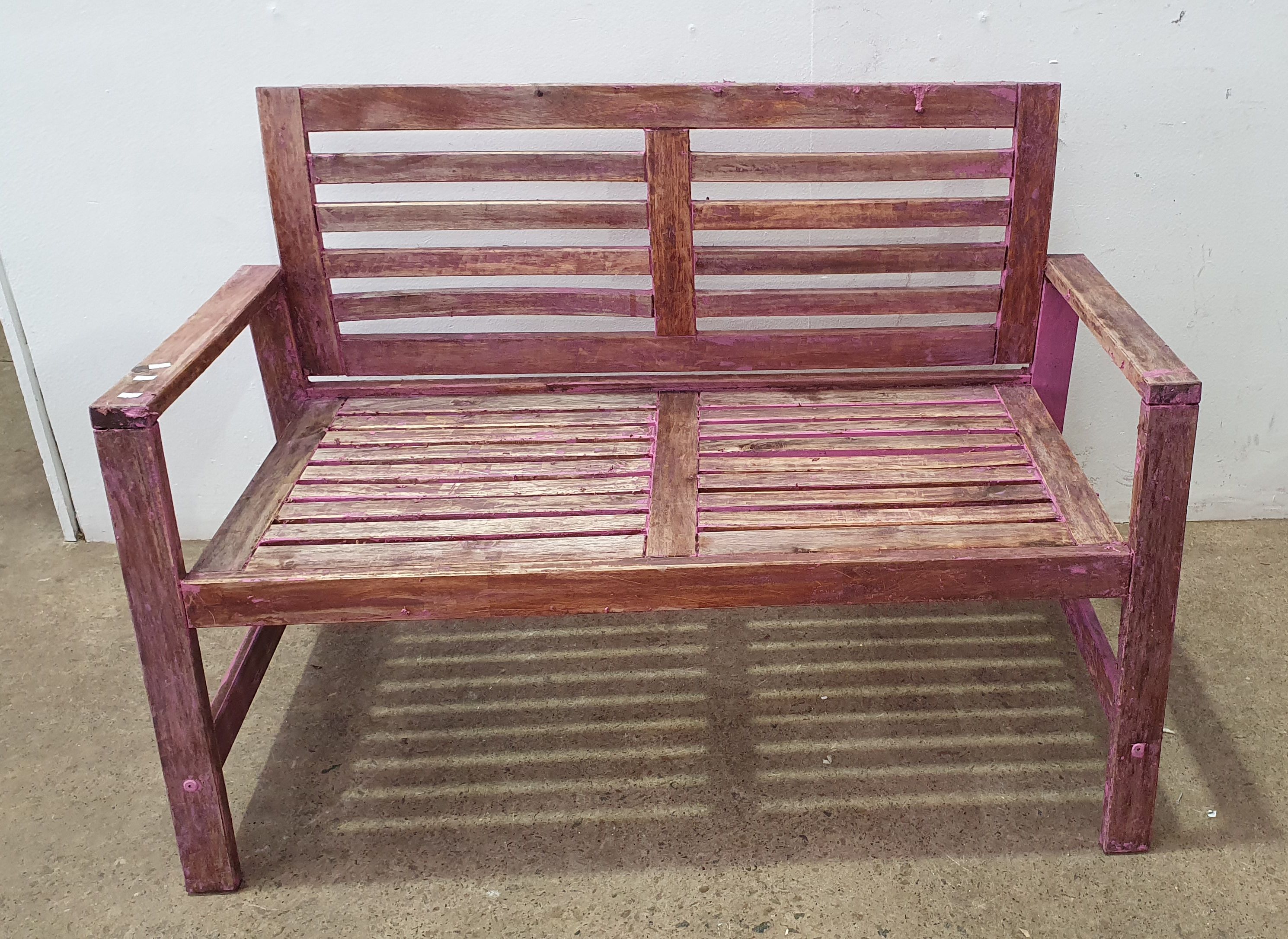 1011 · A TIMBER BENCH