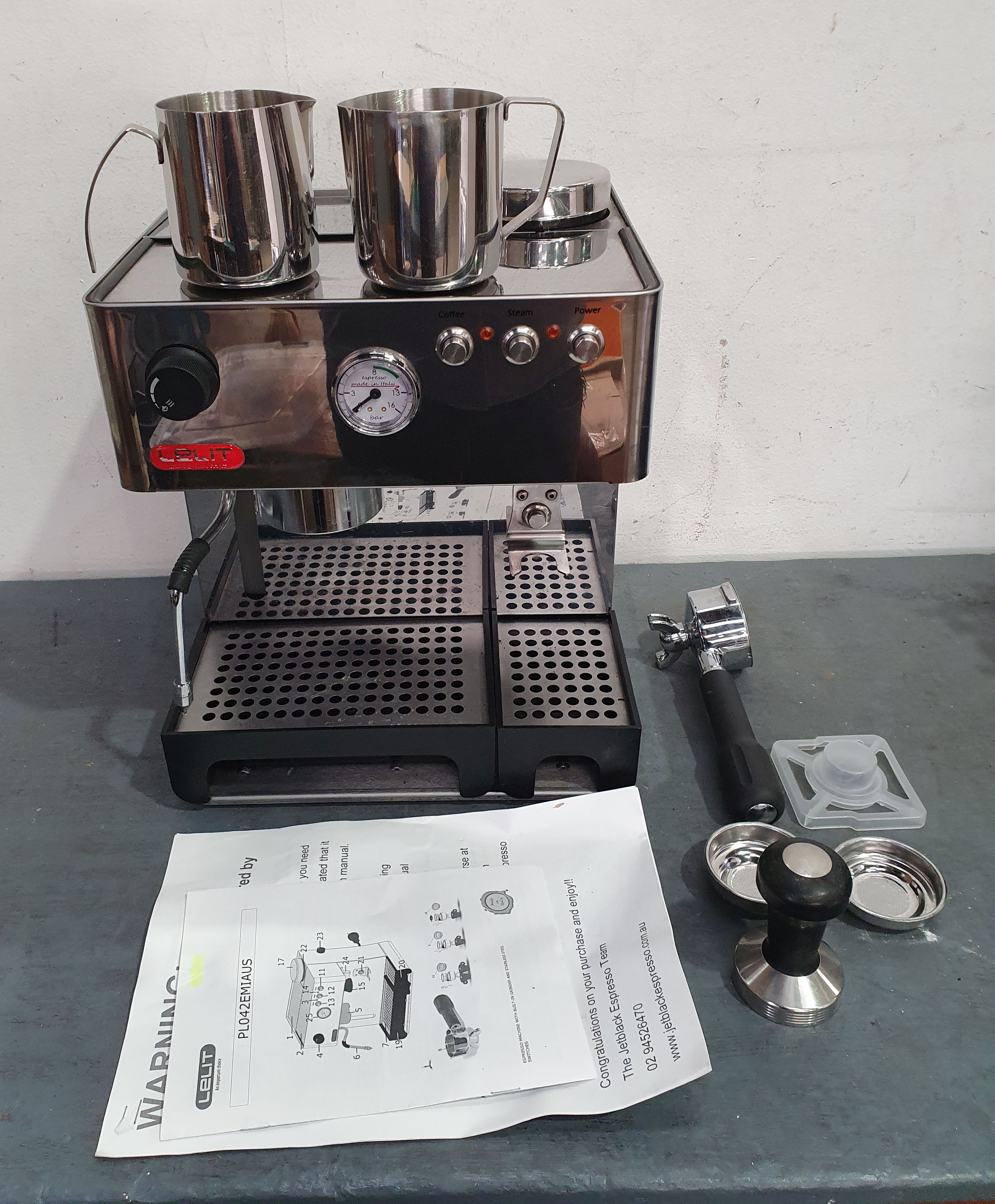 1454 · A WORKING LELIT COFFEE MACHINE