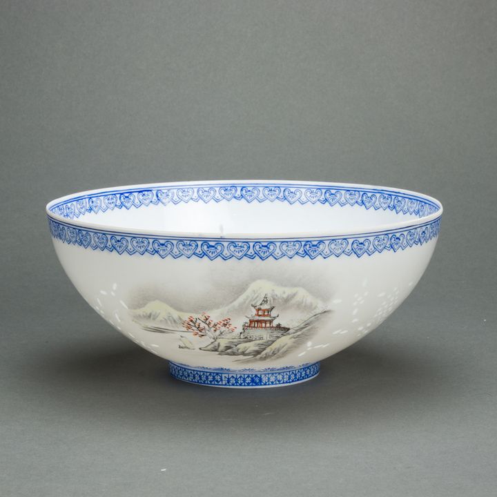 Chinese enameled eggshell porcelain bowl