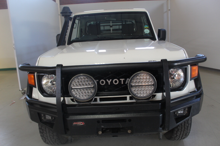 2024 TOYOTA LAND CRUISER 79 4.5D P/U S/C