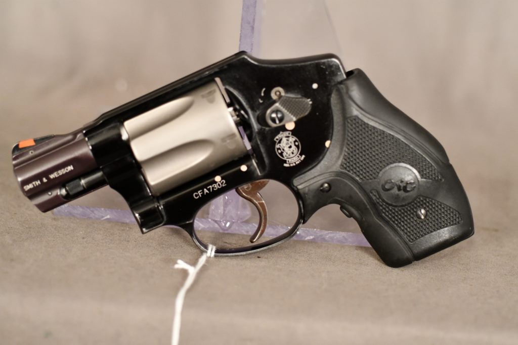 Smith & Wesson 342PD AirLite, .38 Spl. cal. revolver, Black/Titanium, 1 ...