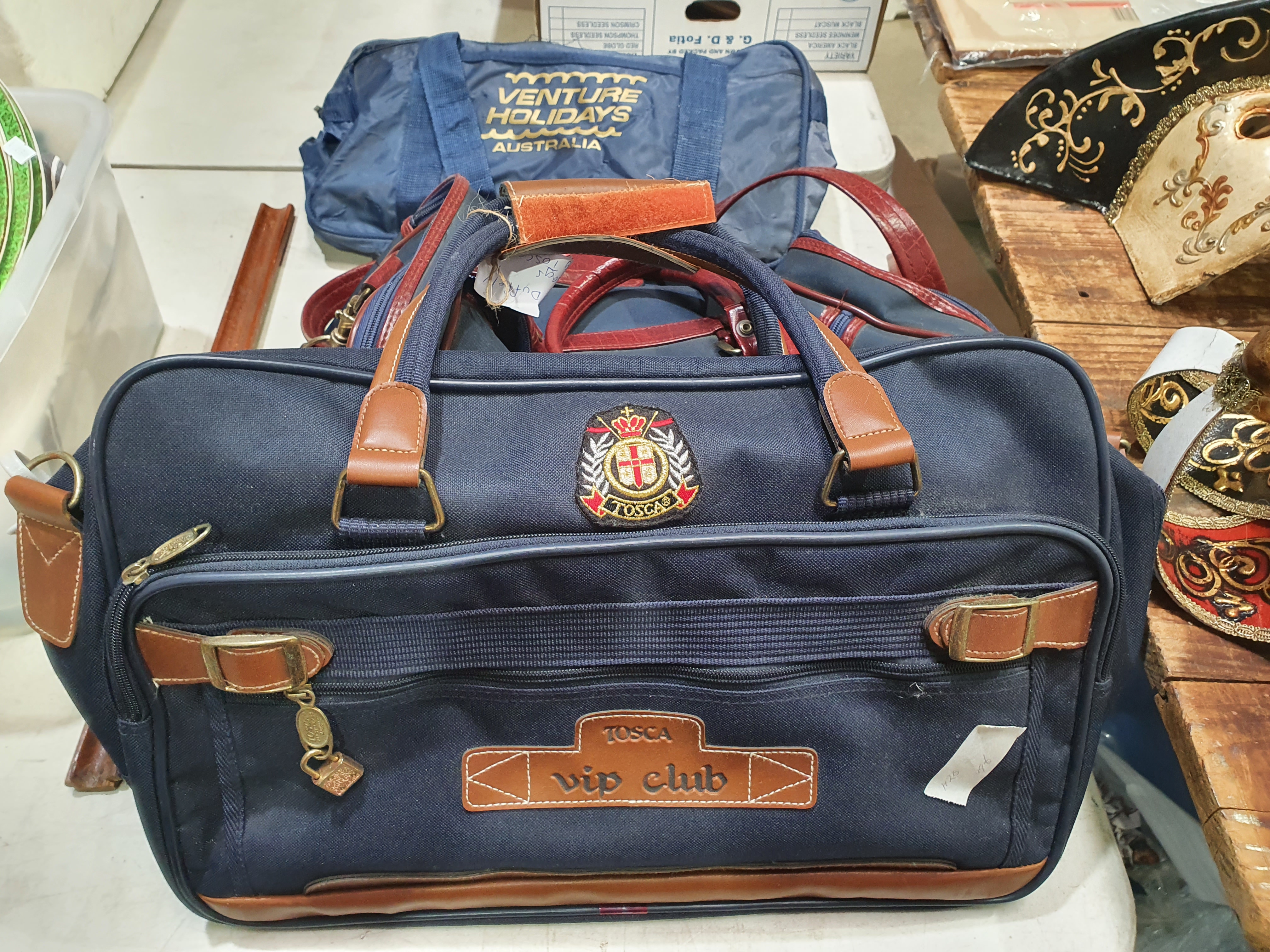 487 · THREE SMALL VINTAGE TRAVEL BAGS