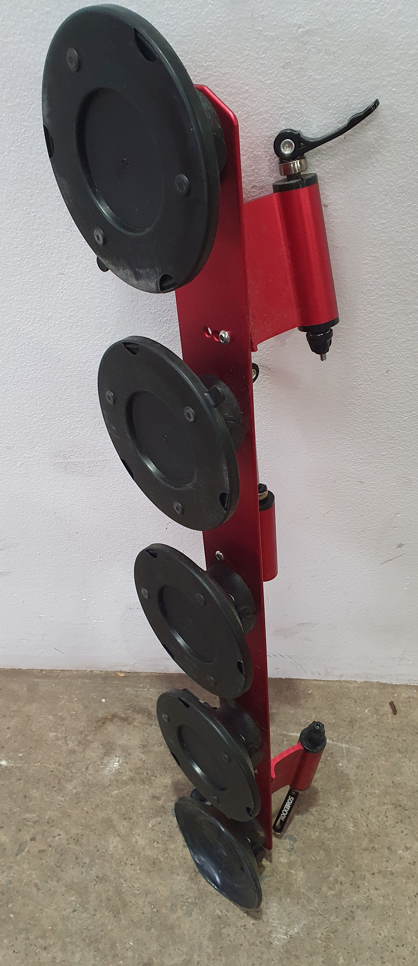 A Suction Glass Mover