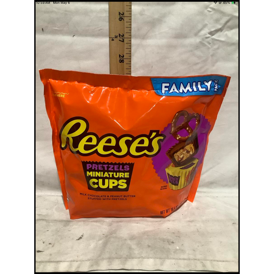 16.05oz Bag Of Reese's Minature Cups w/ Pretzels
