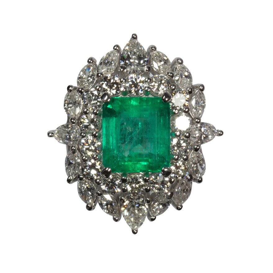Emerald, diamond and 18k white gold ring