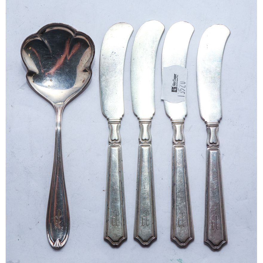 Four Gorham Sterling "St. Dunstan" Flat Butter Knives