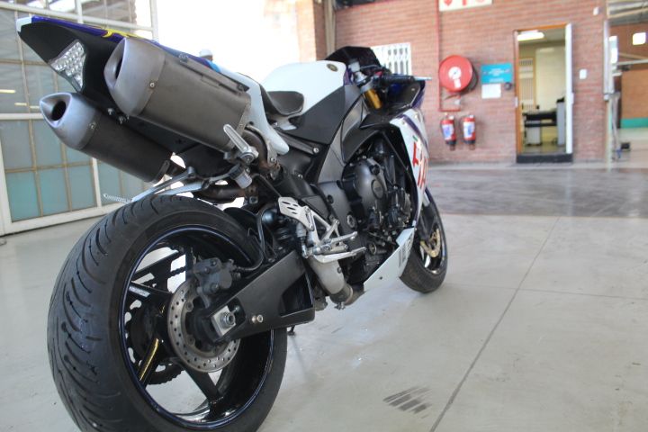 2014 YAMAHA YZF R1 | Wesbank