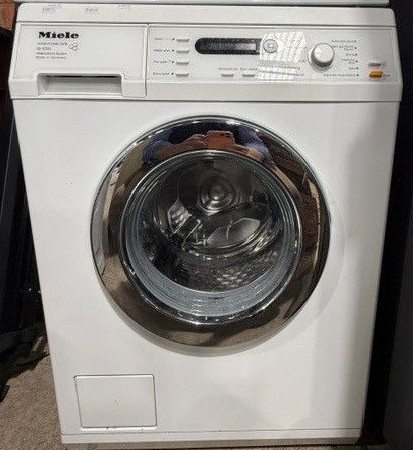 1197A · A MIELE HONEYCOMB CARE WASHING MACHINE, Model W5741.