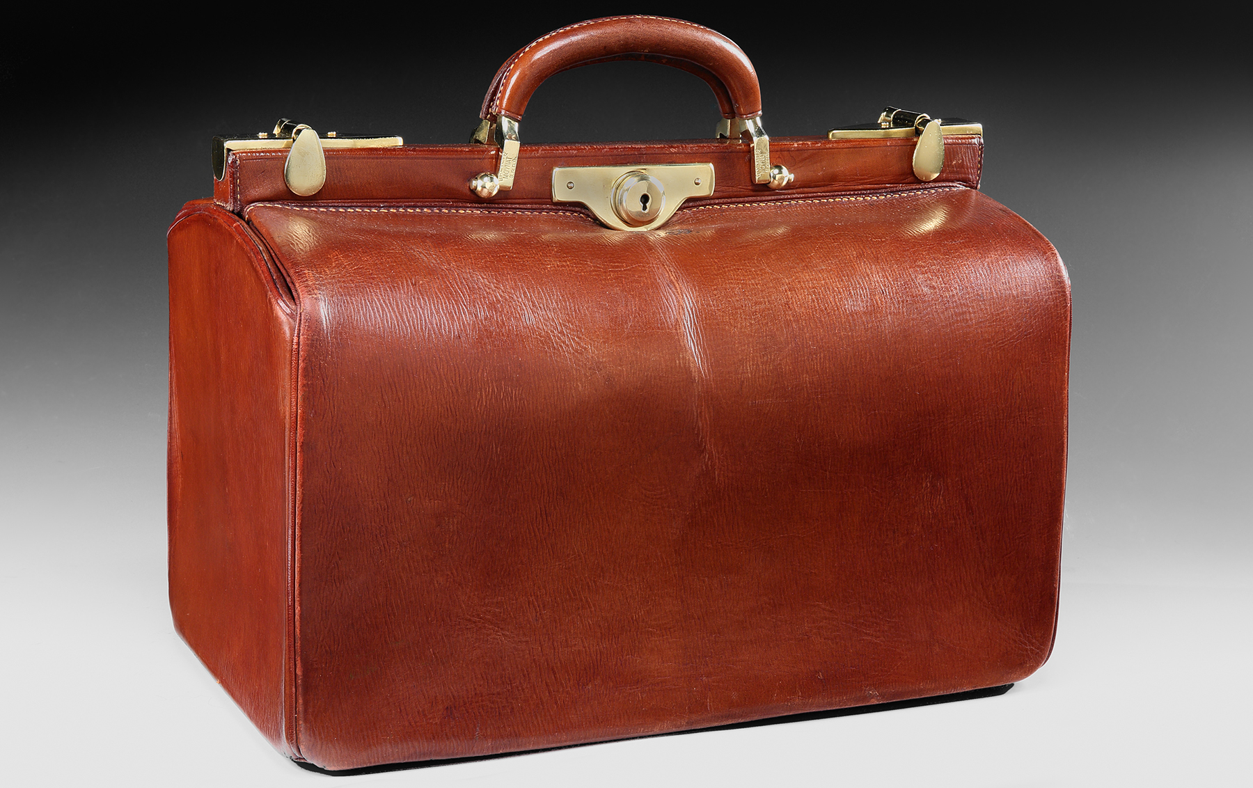 Leather Moynat Gladstone Bag, 1904