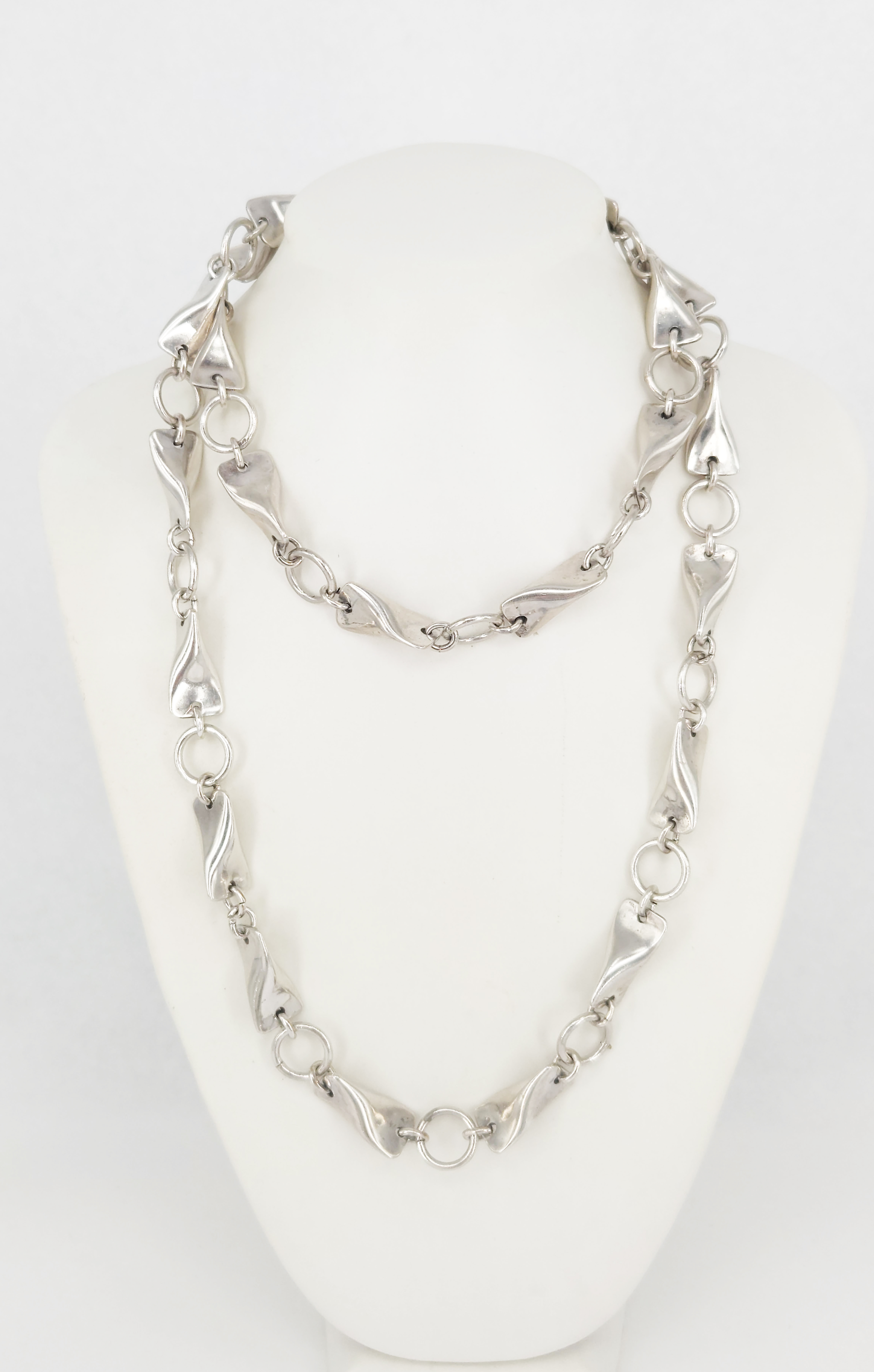 A Vintage Joachim S'Paliu Spain Sterling Silver Modernist Necklace