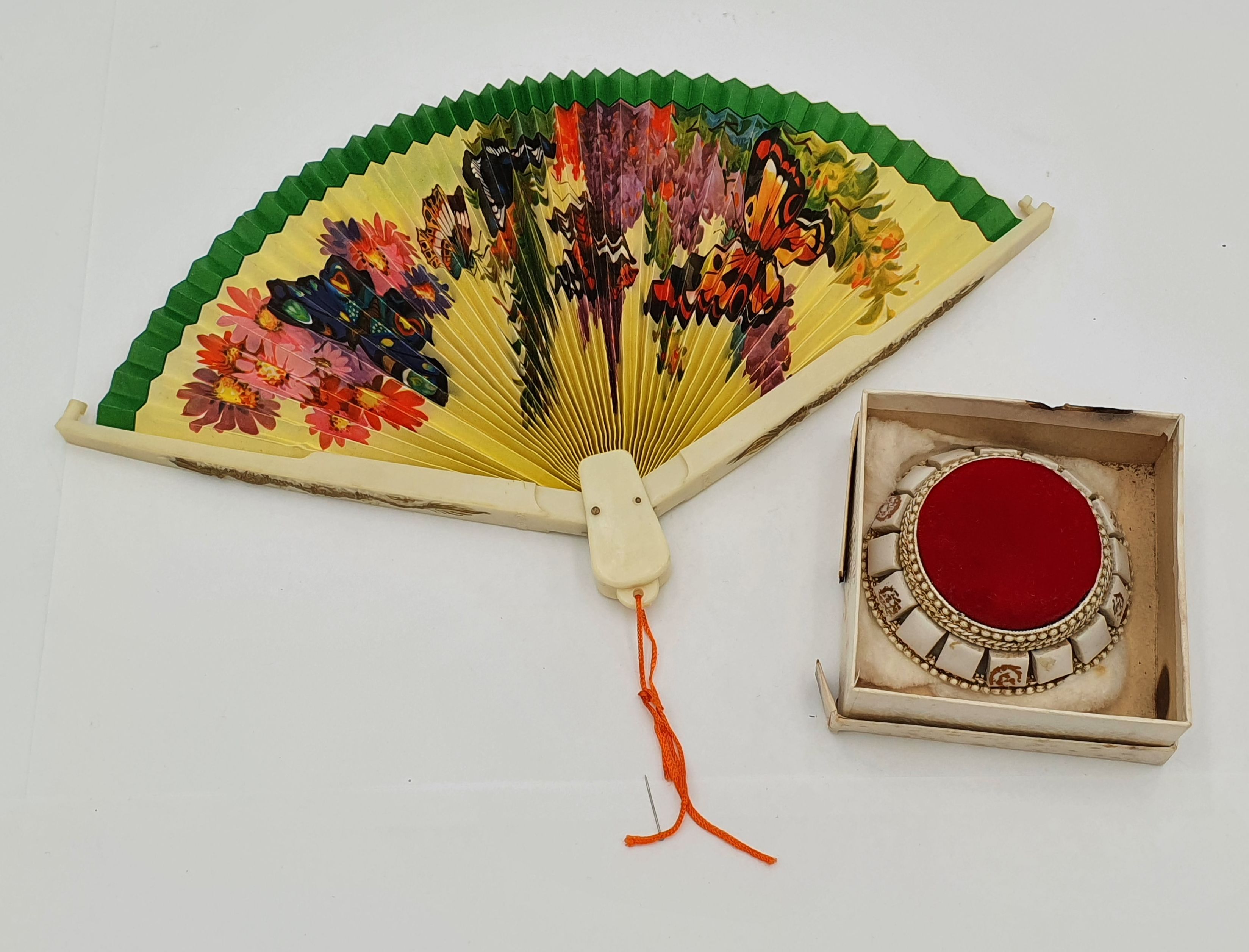 545 · A FLORENZA PIN CUSHION