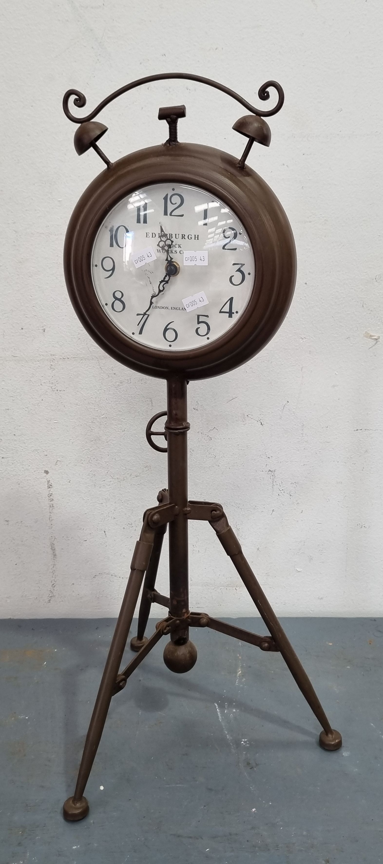 A Industrial Style Clock
