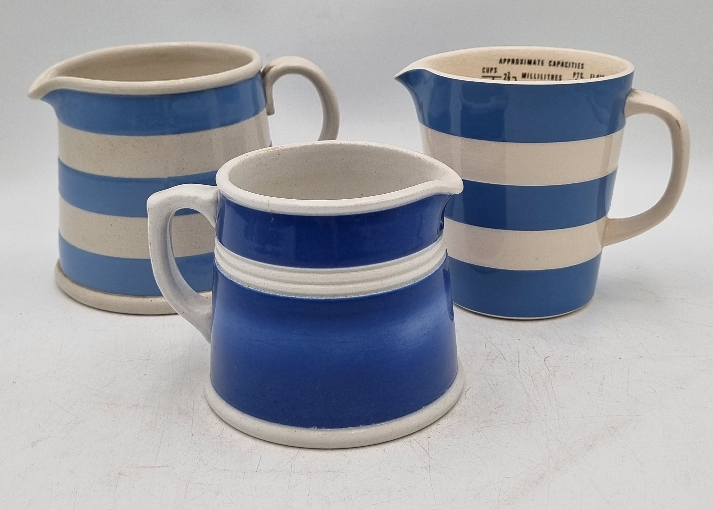 639 · TWO VINTAGE CORNISH WARE STYLE JUGS
