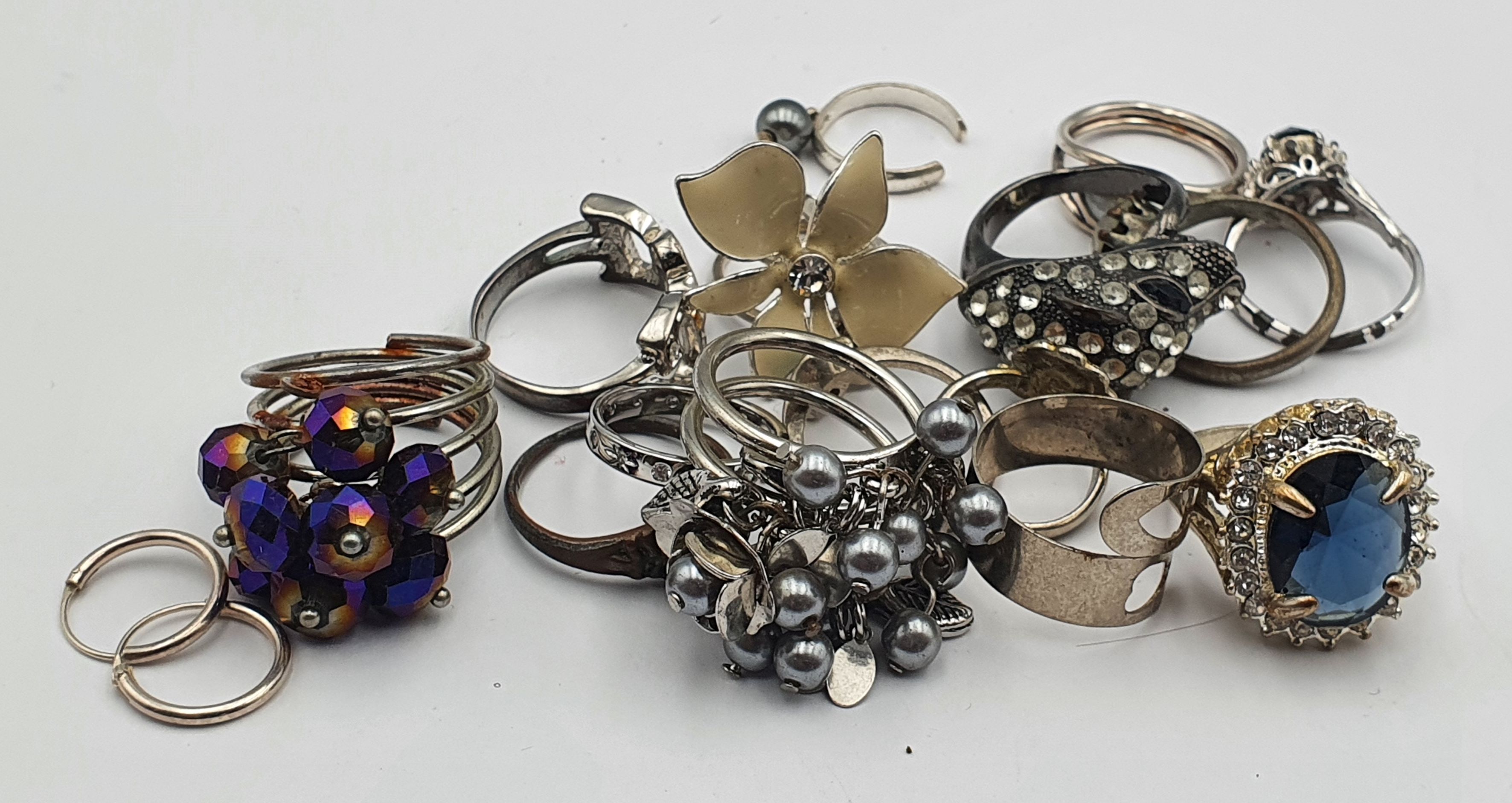 284 · A QUANTITY OF RINGS